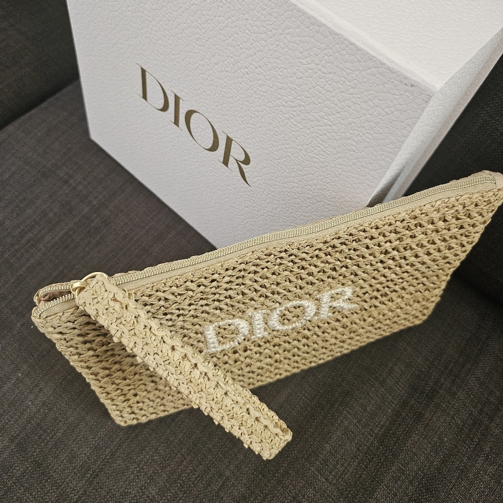 Brand new authentic Dior raffia wicker clutch with wrislet from Dior Beauty - Picture 14 of 14